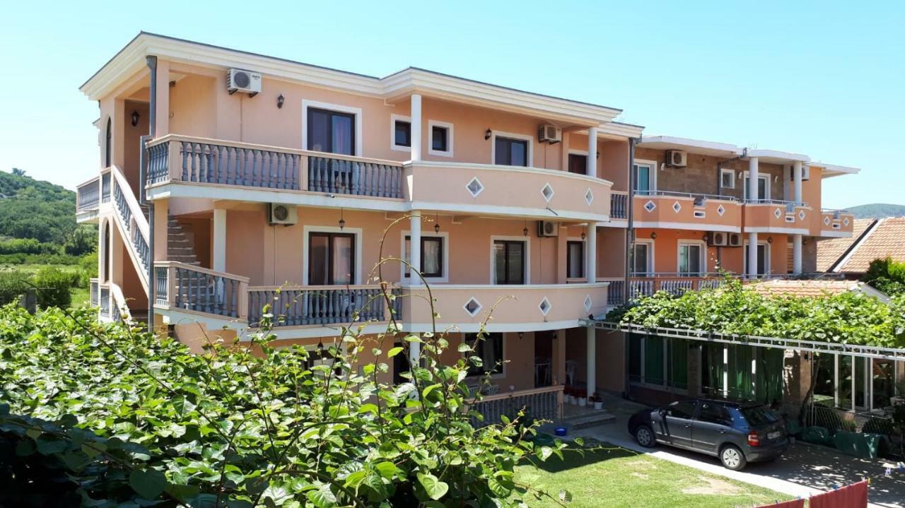 Rooms Ibrocevic Улцинь Екстер'єр фото